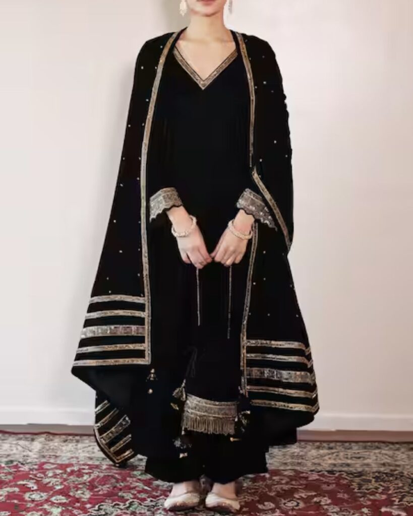 Velvet Tassels V-neck Sleeve Embroidery