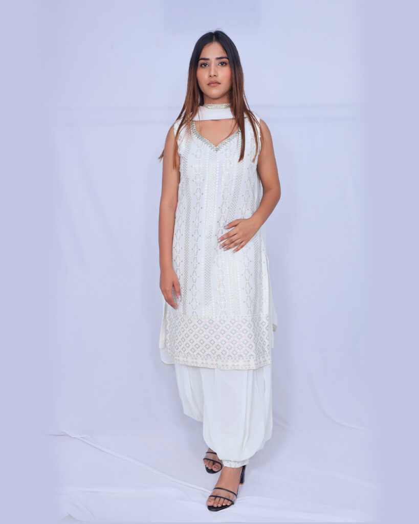 Farshi Salwar Suit Set (white)